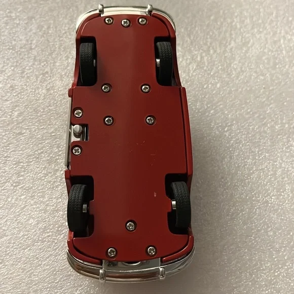 PRONTO COLLECTABLE RED PORSCHE ANLALOGUE CLOCK